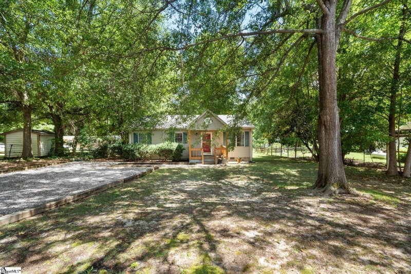 Property image 3 at 15 Longland Drive, Greenville, SC 29609