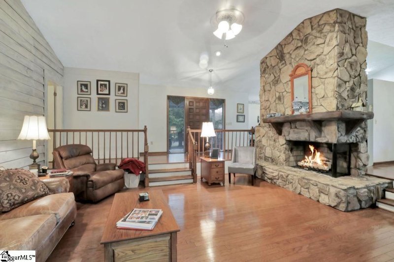 Property image 5 at 106 Buckingham Road, Easley, SC 29640