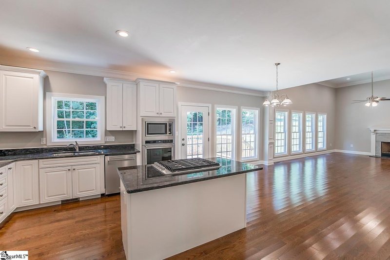 Property image 3 at 4 Vendue Court, Simpsonville, SC 29681