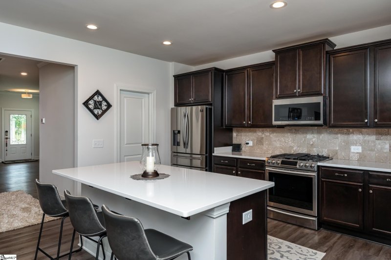 Property image 5 at 221 Braselton Street, Duncan, SC 29334