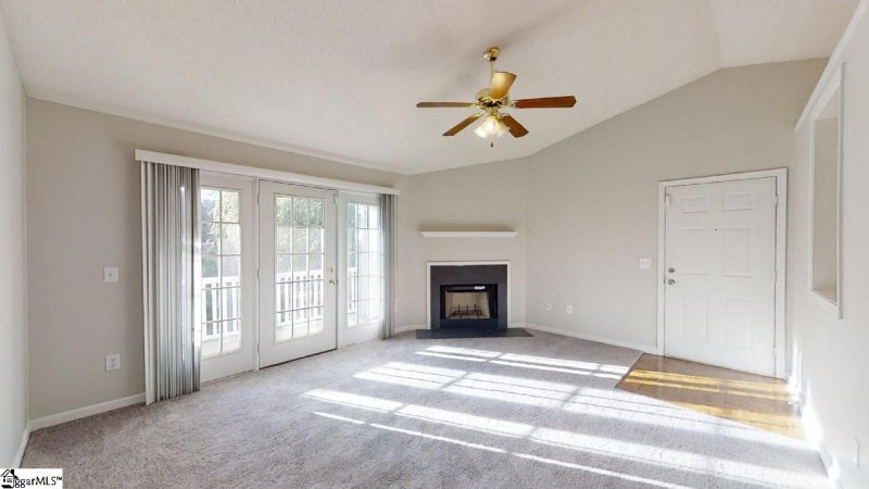 Property image 3 at 1006 Pelham Square Way, Greer, SC 29650