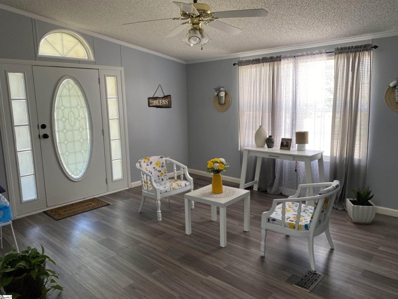 Property image 3 at 2 Yukon Drive, Greenville, SC 29605