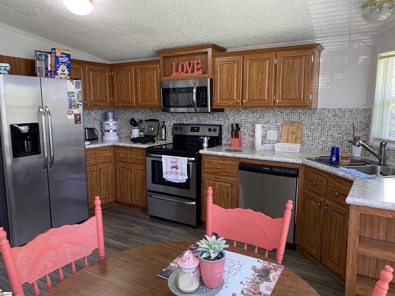 Property image 5 at 2 Yukon Drive, Greenville, SC 29605