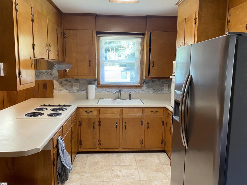 Property image 4 at 106 Hartsville Drive, Taylors, SC 29687