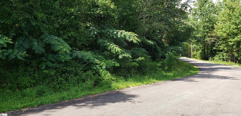 137 Sir Lancelot Drive