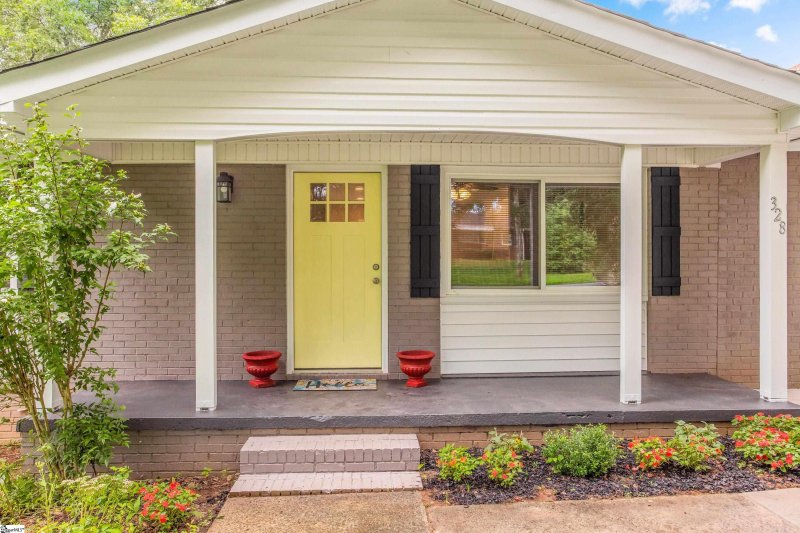 Property image 3 at 328 Jacquline Lane, Greenville, SC 29607