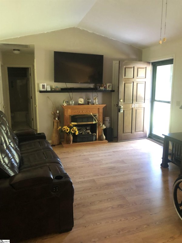 Property image 3 at 1401 Greenwood Road, Laurens, SC 29360