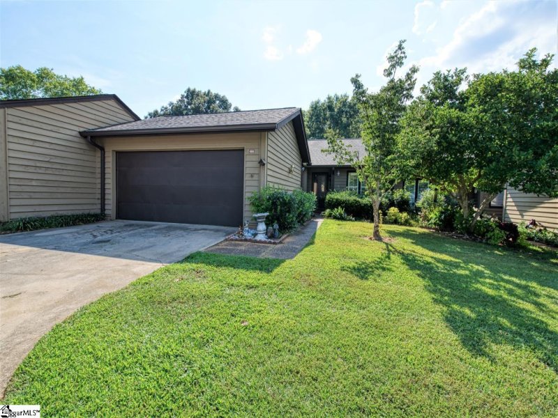 Property image 5 at 404 Sparrow Hawk Court, Greer, SC 29650