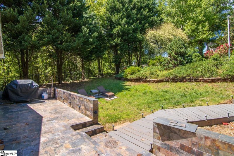 Property image 5 at 12 S Valley Drive, Greenville, SC 29611