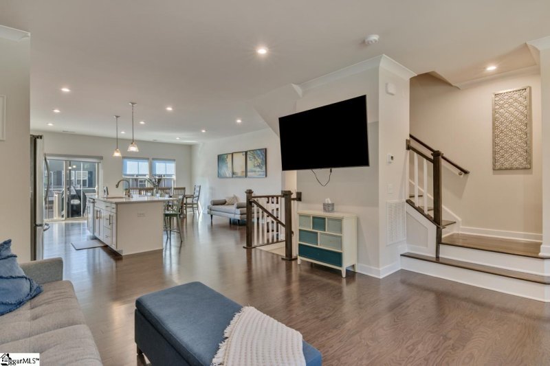 Property image 3 at 4 Itasca Drive, Greenville, SC 29609