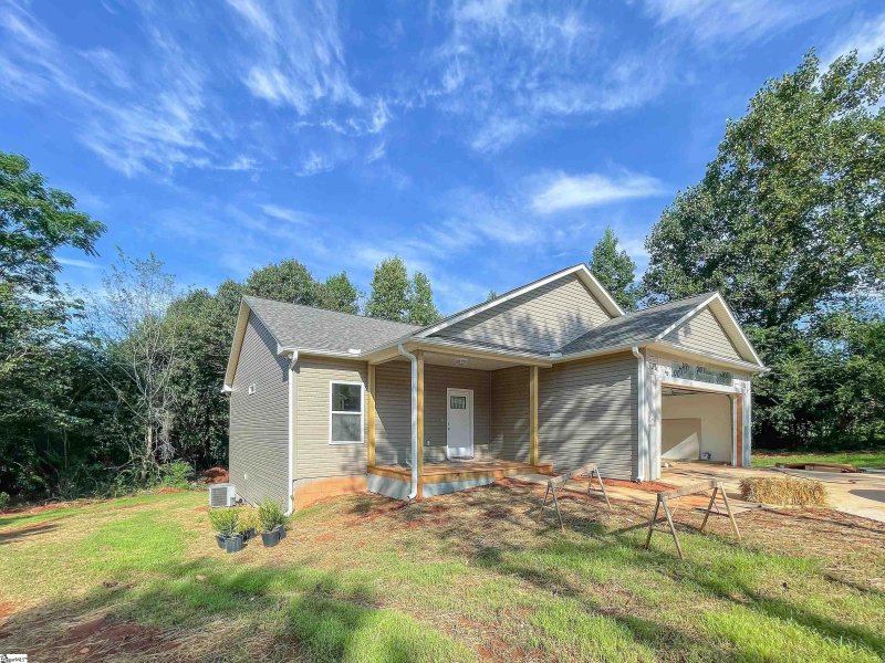 Property image 2 at 135 Carrie Leigh Lane, Pendleton, SC 29670