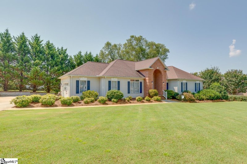 Property image 3 at 212 Fairfax Road, Easley, SC 29642