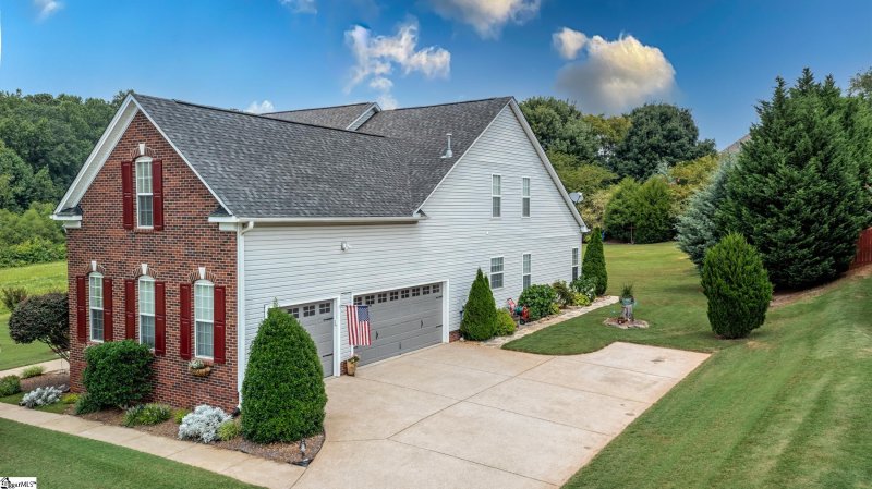 Property image 2 at 14 Noble Oaks Lane, Simpsonville, SC 29681