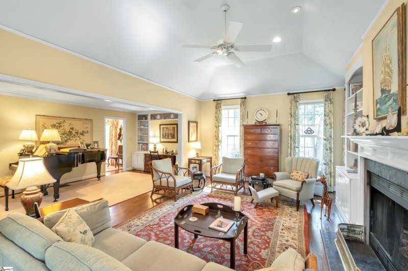Property image 4 at 113 McDaniel Greene, Greenville, SC 29601