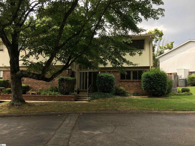 Property image 2 at 48 Briarglen Place, Greenville, SC 29615