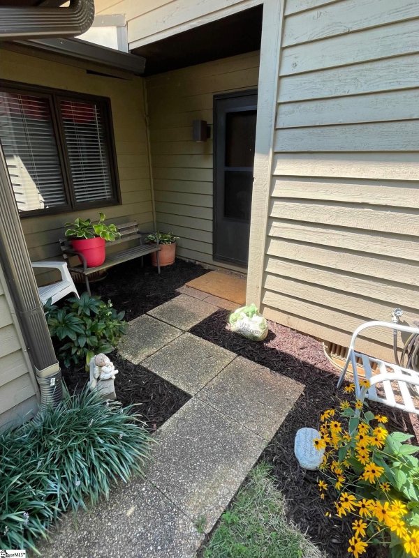 Property image 4 at 304 Skylark Circle, Greer, SC 29651