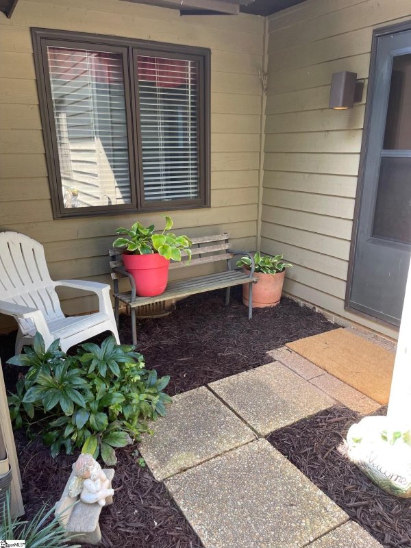 Property image 5 at 304 Skylark Circle, Greer, SC 29651