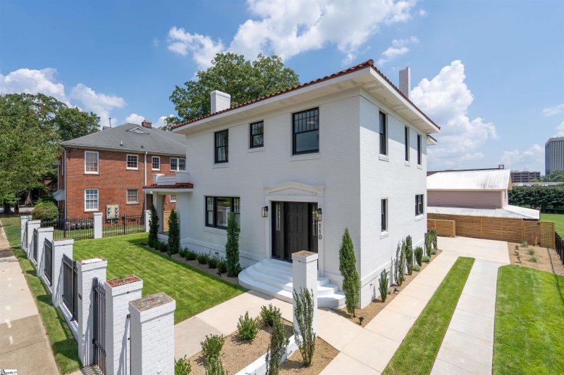 Property image 2 at 110 Butler Avenue, Greenville, SC 29601