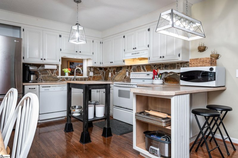 Property image 5 at 108 Hill Pine Court, Clemson, SC 29631