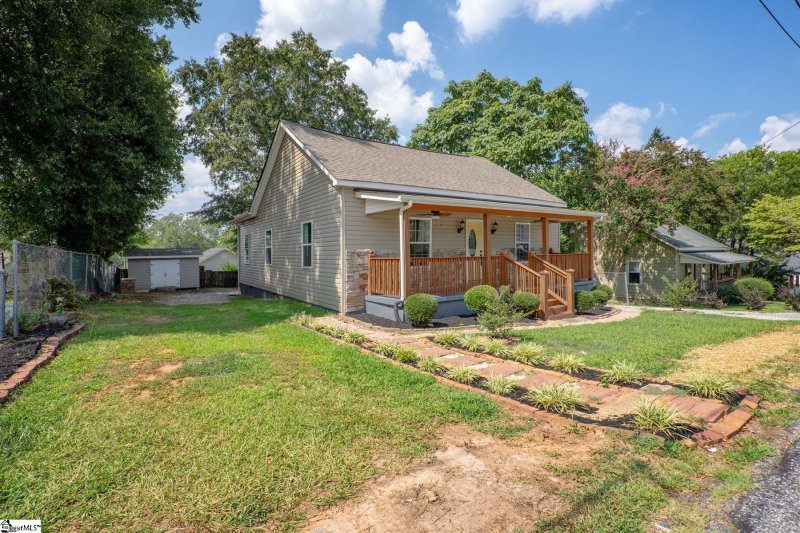 Property image 2 at 11 Traction Street, Greenville, SC 29611