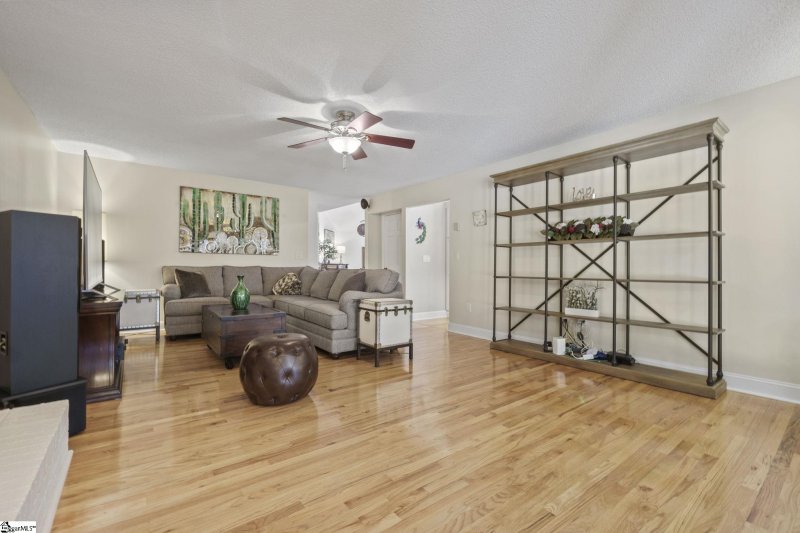 Property image 3 at 187 Carolina Way, Fountain Inn, SC 29644