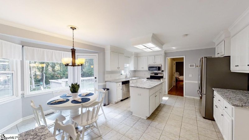 Property image 4 at 107 N Clearstone Court, Easley, SC 29642