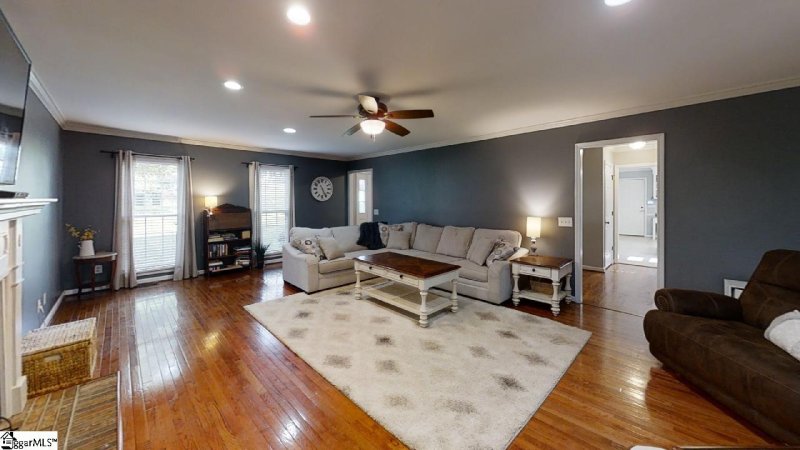 Property image 5 at 107 N Clearstone Court, Easley, SC 29642