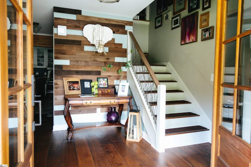 Property image 2 at 6 Aberdare Court, Greenville, SC 29615