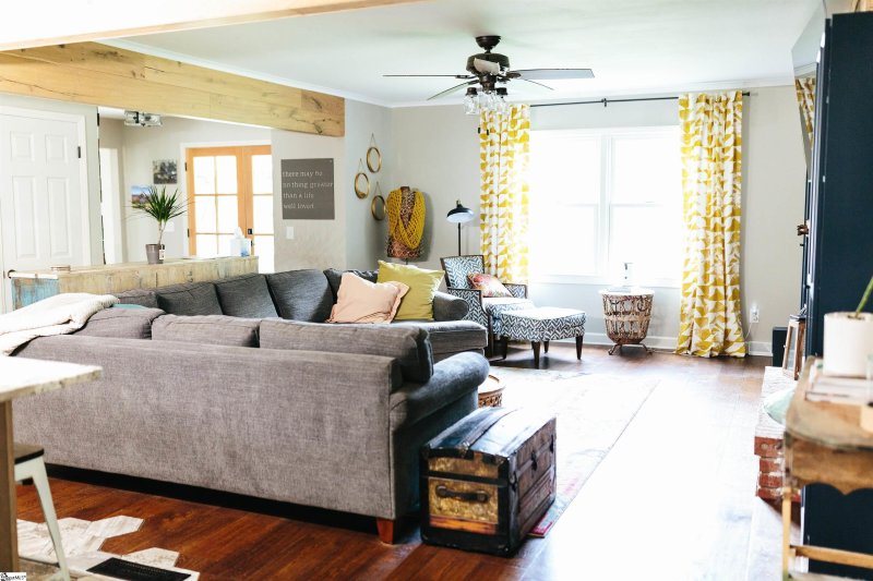 Property image 3 at 6 Aberdare Court, Greenville, SC 29615