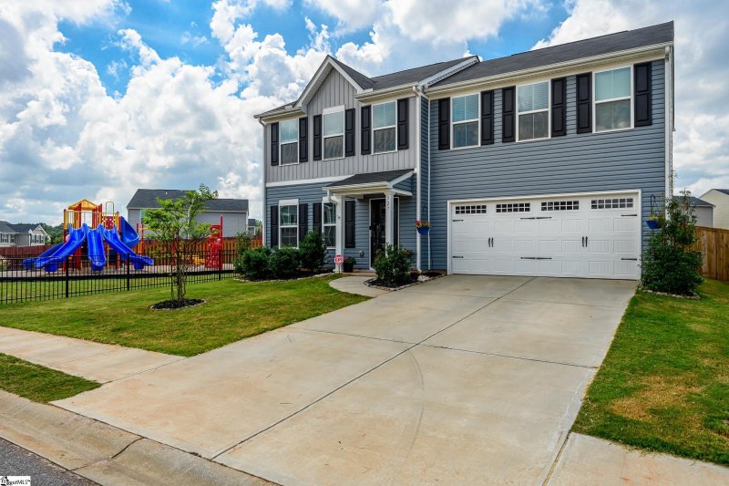 Property image 3 at 327 Hobson Way, Lyman, SC 29365