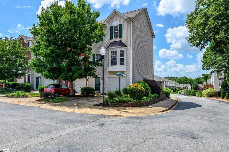 200 Summerston Place