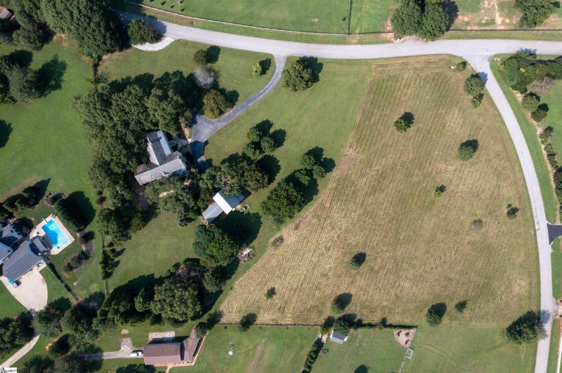 Property image 5 at 104 Bruce Farm Road, Simpsonville, SC 29681