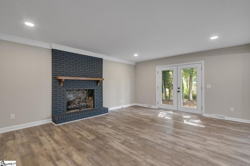 Property image 3 at 7 Randy Drive, Taylors, SC 29687