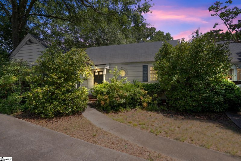 Property image 3 at 2635 Augusta Street, Greenville, SC 29605