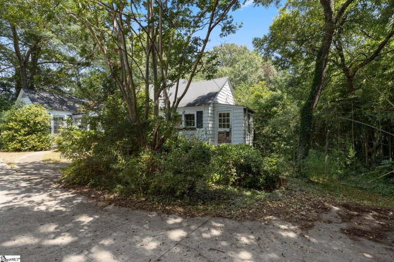 Property image 4 at 2635 Augusta Street, Greenville, SC 29605