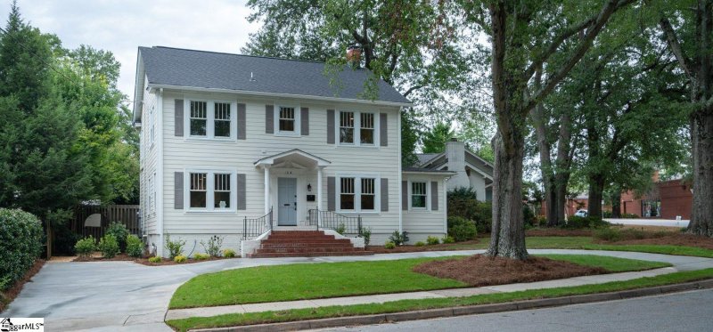Property image 2 at 104 Augusta Drive, Greenville, SC 29605