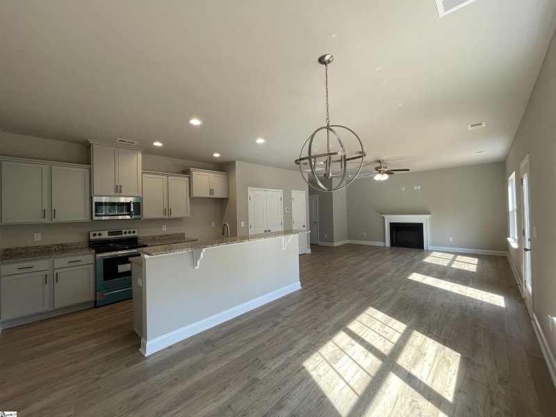 Property image 2 at 227 Rosewood Circle, Duncan, SC 29334