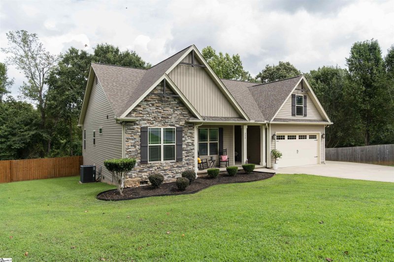 Property image 3 at 222 Natures Court, Campobello, SC 29322