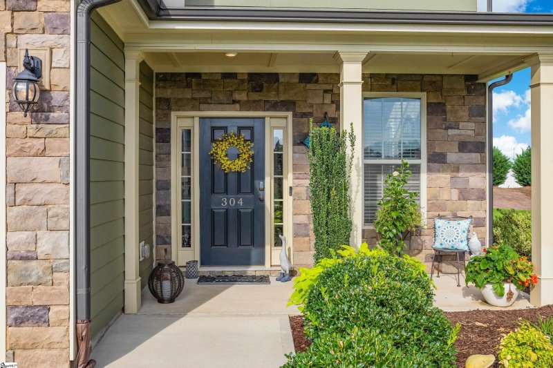 Property image 2 at 304 Bald Eagle Court, Taylors, SC 29687