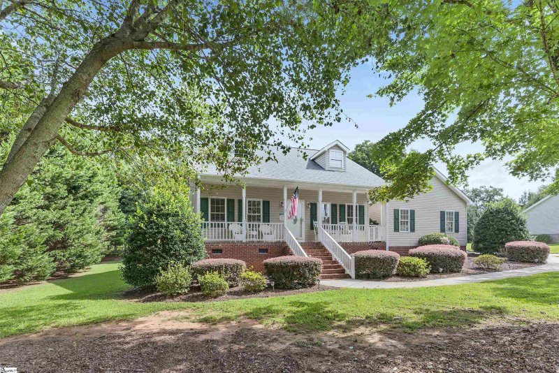 306 Oakwood Estates Drive