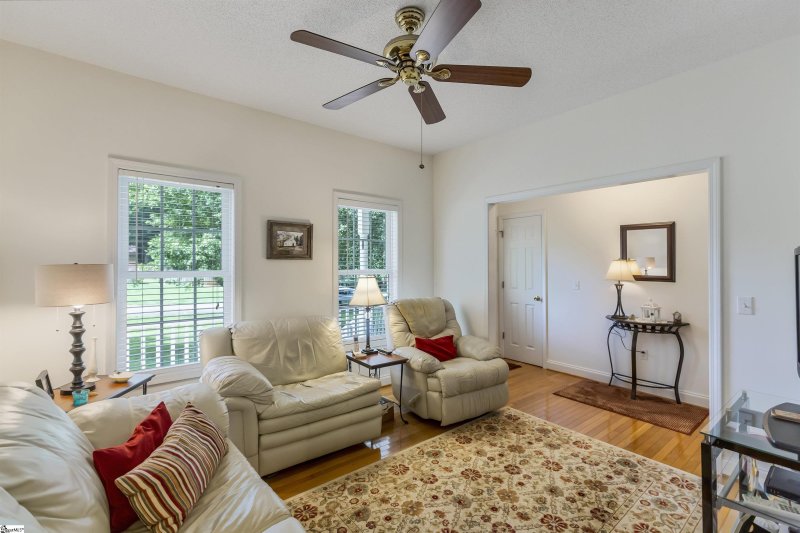 Property image 4 at 306 Oakwood Estates Drive, Anderson, SC 29621