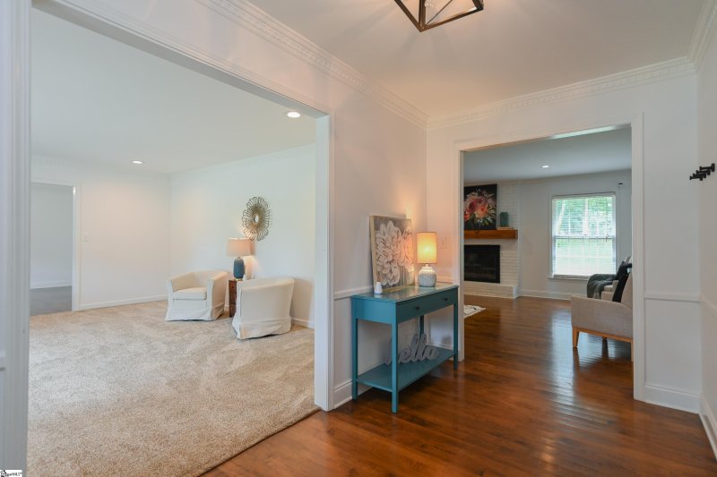 Property image 4 at 126 Hillsborough Drive, Greenville, SC 29615