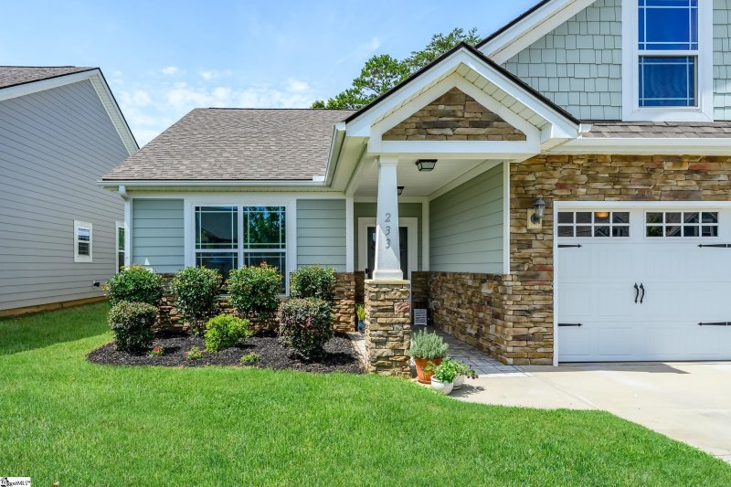 Property image 2 at 233 Henrydale Drive, Easley, SC 29642-5900