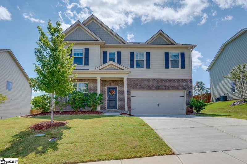Property image 2 at 274 Braselton Street, Greer, SC 29651
