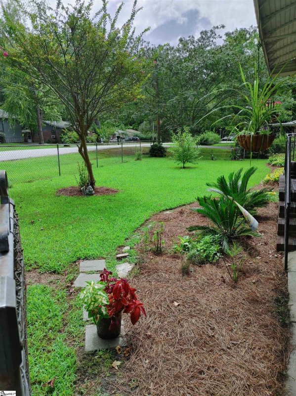 Property image 2 at 6 June Lane, Greenville, SC 29605