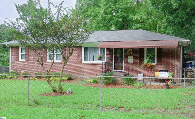 Property image 3 at 6 June Lane, Greenville, SC 29605