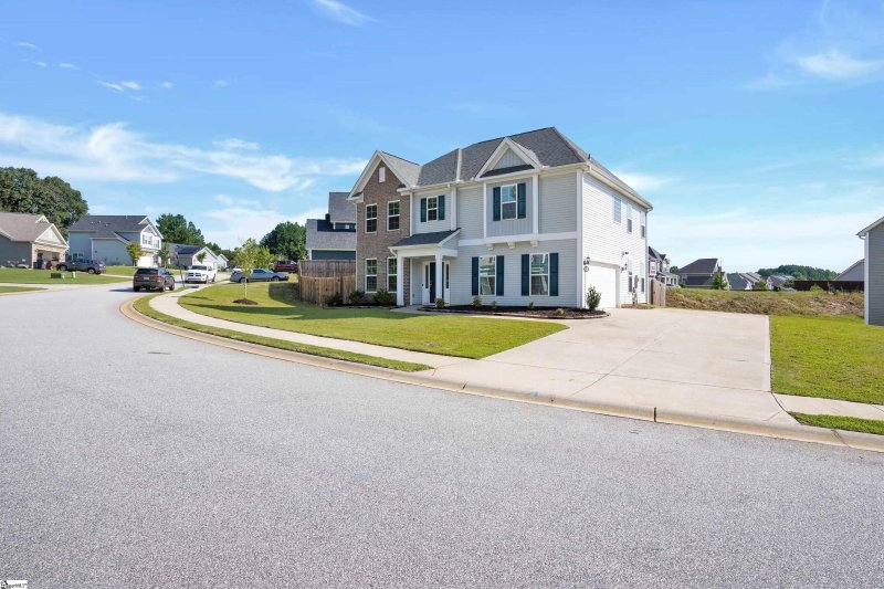 Property image 2 at 123 W Pyrenees Drive, Lyman, SC 29365