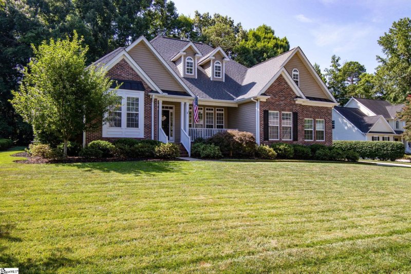 Property image 2 at 121 Sommerset Lane, Easley, SC 29642