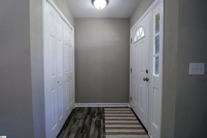 Property image 3 at 19 Woodmere Court, Williamston, SC 29697