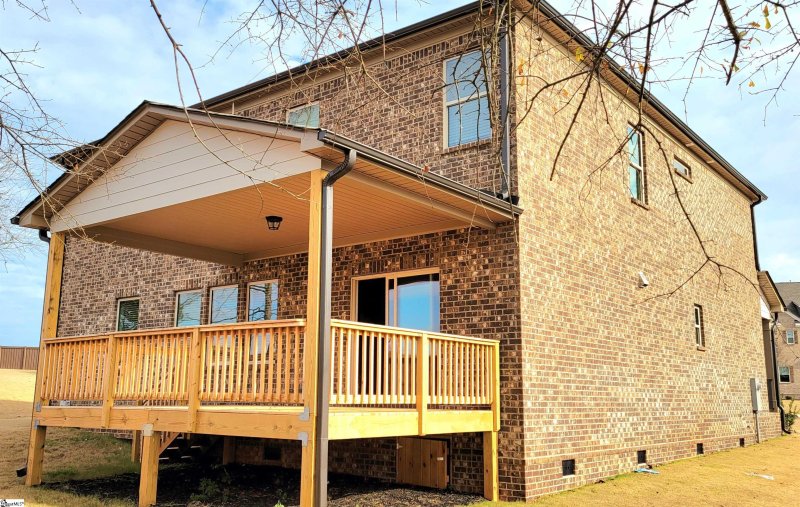 Property image 4 at 215 Willow Creek Way, Greer, SC 29651